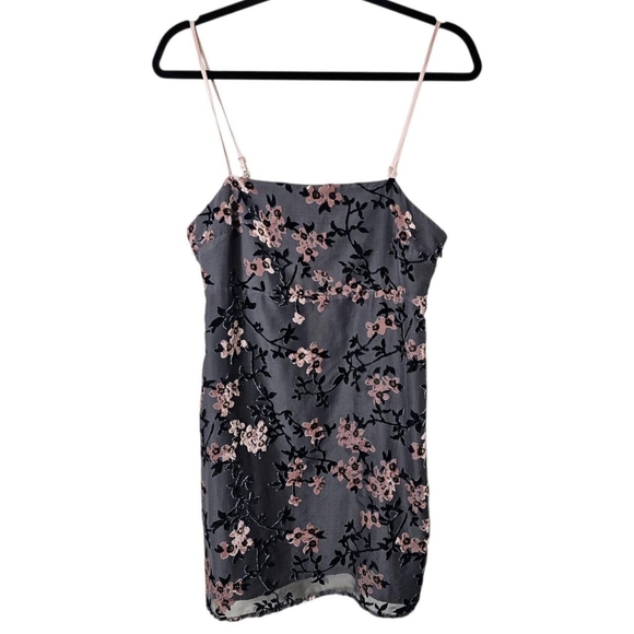 Forever 21 Women's Gray and Pink  Floral Burnout Velvet Dress - Picture 1 of 8